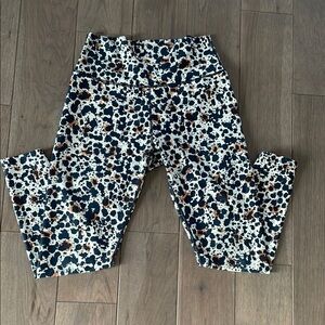 SAGE COLLECTIVE Hi-Rise Black/White Animal Print Capri Leggings Women's Size M